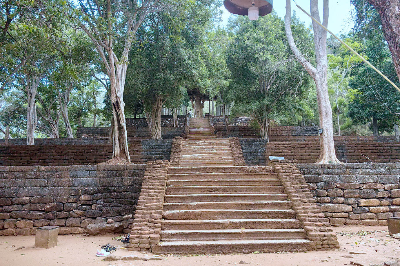 斯里蘭卡-瑪利嘎維拉觀音立像 Maligawila Buddha Statue